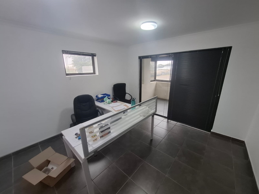 To Let Commercial Property for Rent in Fisantekraal Western Cape